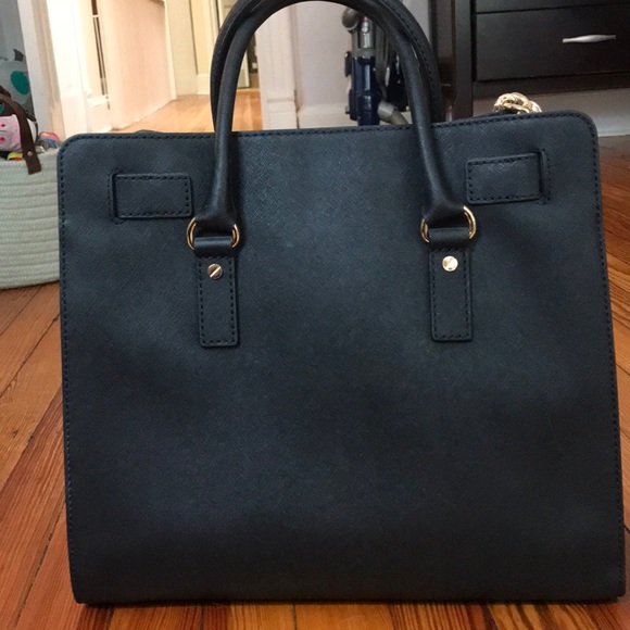 Michael Kors Black Tote in EUC - Picture 3 of 8